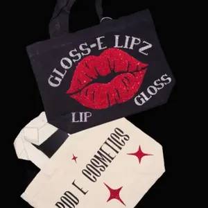 Gloss-E Lipz Classic Handbag with Glitter Lips