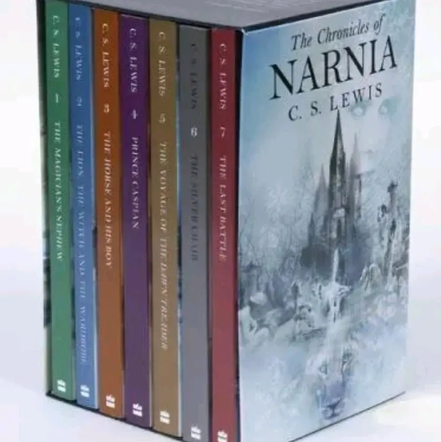 The Chronicles of Narnia Full Book Set Soft Cover (The Magician's Nephew; The Lion, The Witch and the Wardrobe; The Horse and His Boy; Prince Caspian; The Voyage of the Dawn Treader; The Silver Chair; and The Last Battle)