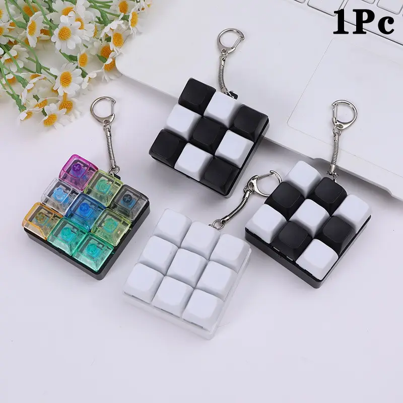 1pc 9-Key Color Keyboard Fingertip Toy, Stress Relief Clicker Keychain, Stress Reliever, Sensory Fidget Keychain, Button Gift for Adults, Relieve Stress and Pass Time, Stress Relieving Accessory, Stress Relief Tools