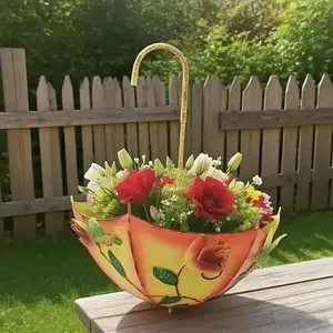 European Style Umbrella-Shaped Wall-Mounted Flower Basket - Wrought Iron Decorative Plant Holder, Metal Hanging Planter for Wall Decor, Metal Patio Planter