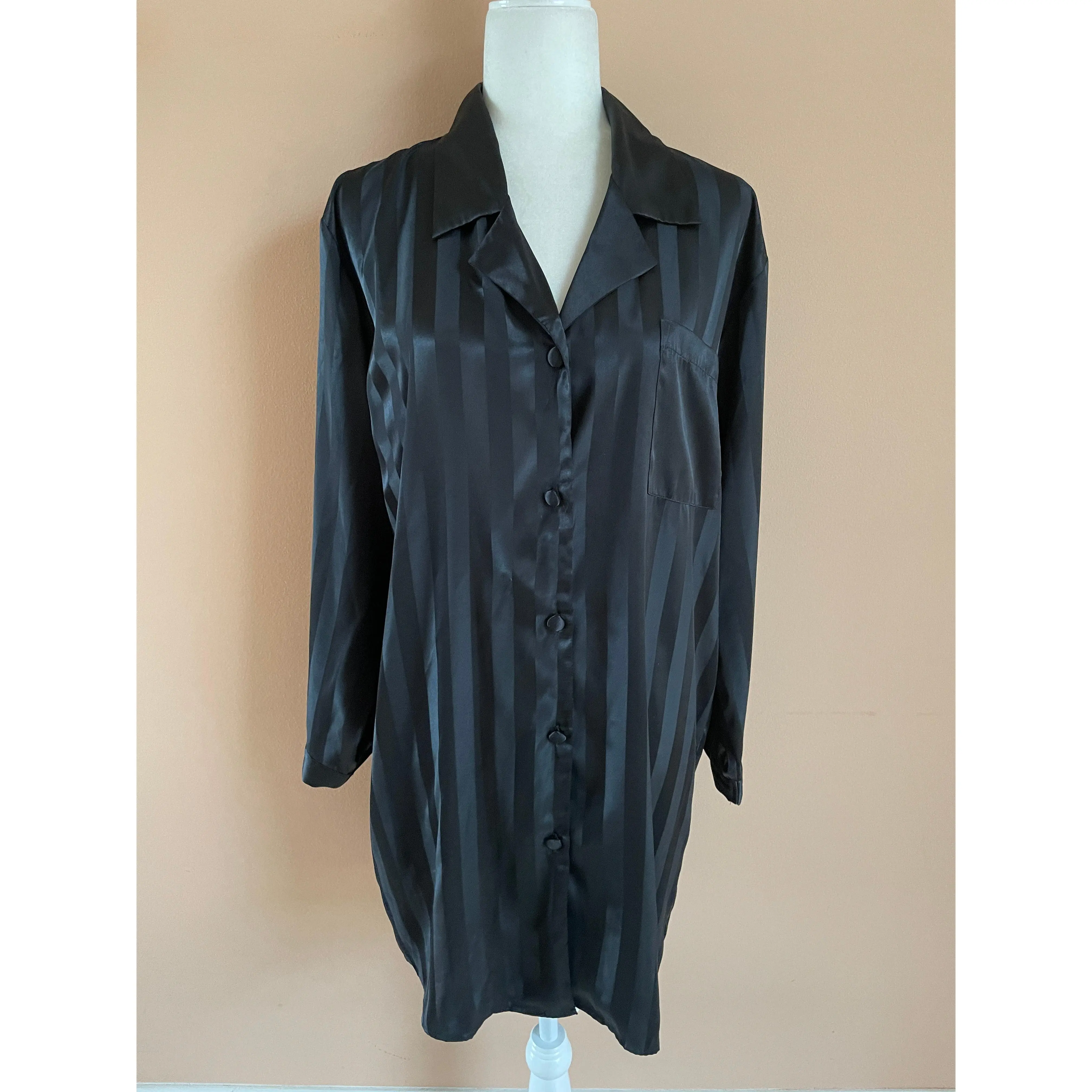 Tommy Bahama 2000s Black Lingerie Lounge Pajama Top M