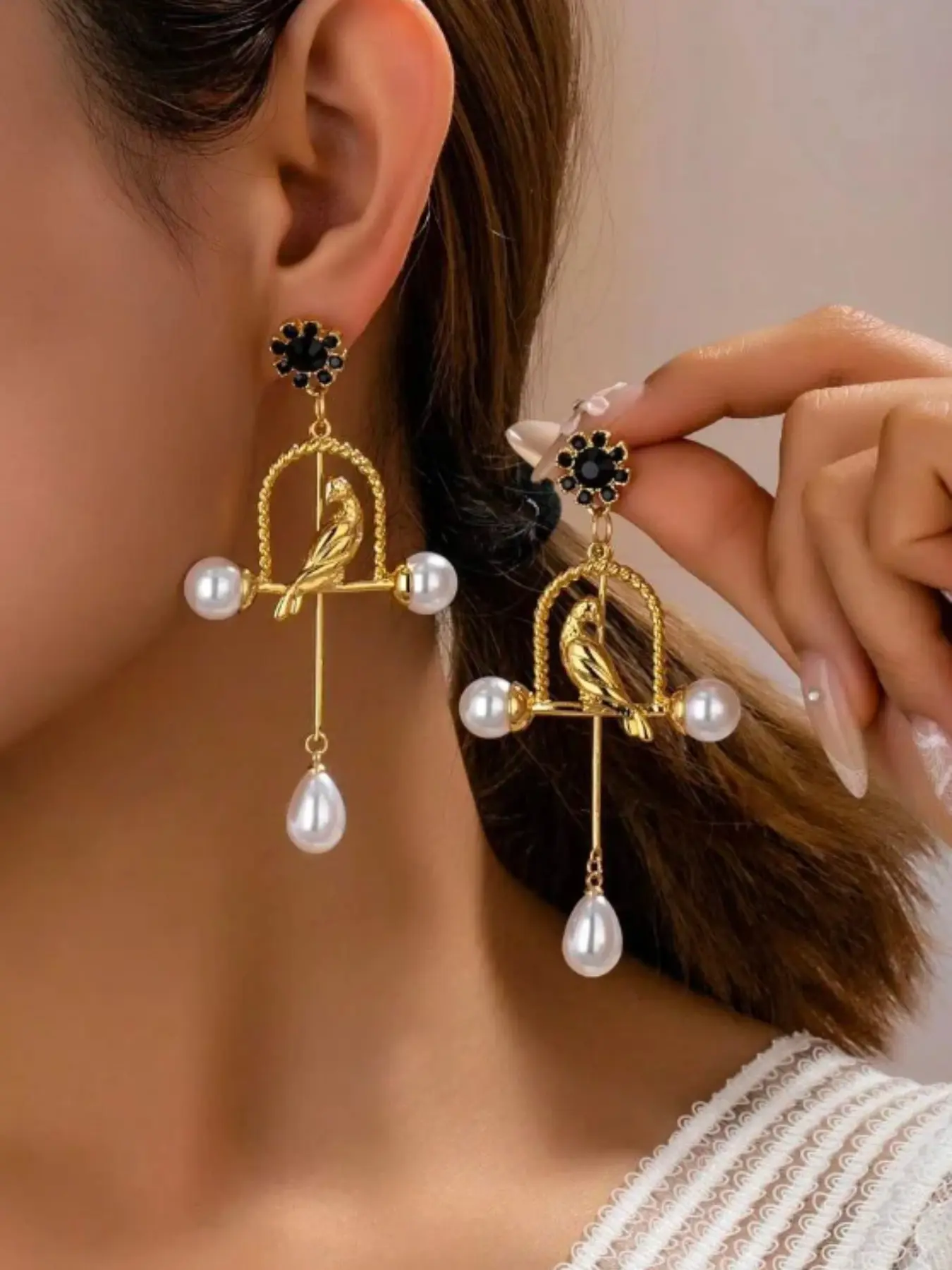 Vintage Long Courtly Feng Shui Bird Artificial Pearl Earrings, Unique Antique Style, Elegant Fashion Jewelry for Women, Party Gift Accessory