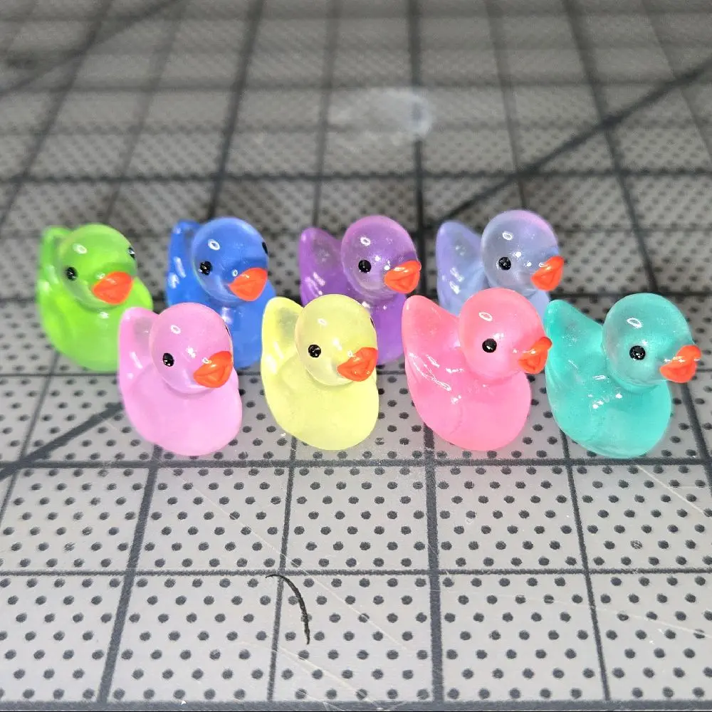DuckDuckChau keychains or magnets! Select the bag quantity and chooe syour favorites only on LIVE!