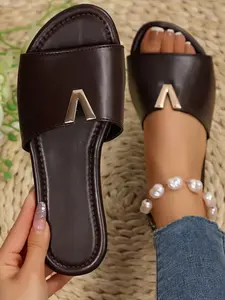 Women's Plus Size Flexible Sandals Summer Plain PU Leather Casual Flat V Decorated Fashion Outdoor Cool Slippers