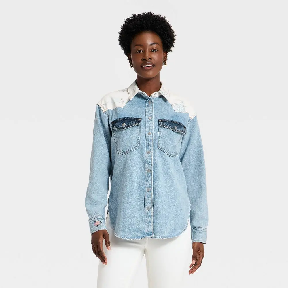 Women's Relaxed Western Craft Button-Down Denim Shirt - Universal
