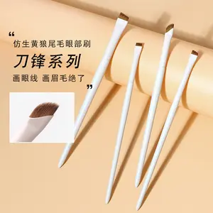 Sickle Eyeliner Brush Ultra-Thin Flat Head Eyebrow Brush Under-Eye / Lower Lash Line Brush