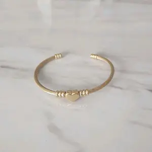 Gold Heart Cuff Bracelet - Adjustable Wire Design with Charm - Elegant Accessory for Women Stainless Steel