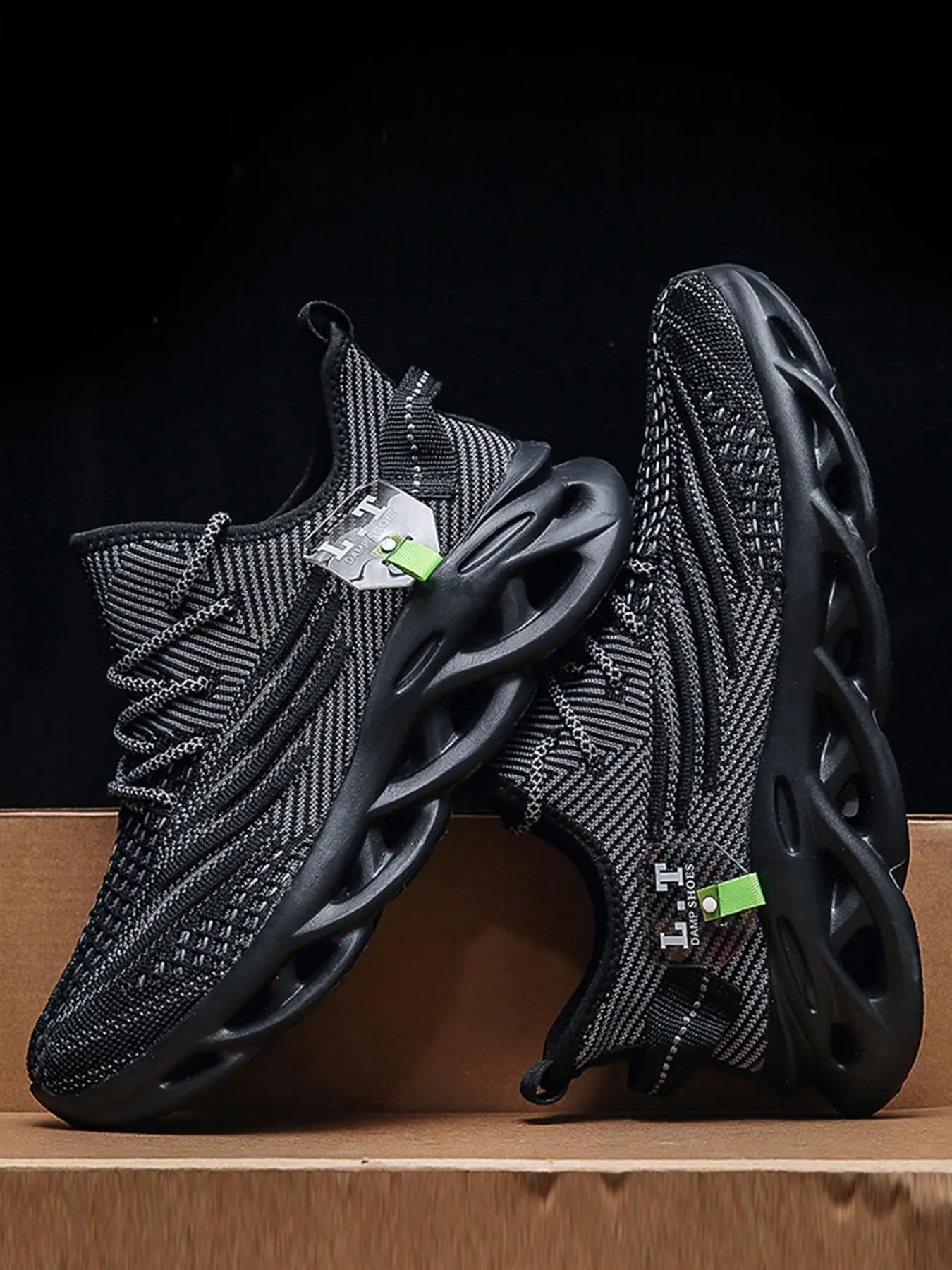 Chunky Sneakers for Gift, Lace Up Low Top Sneakers Fall 2025, Breathable Outdoor Sneakers, Training Athletic Shoes, Outdoor Athletic Non-slip Training