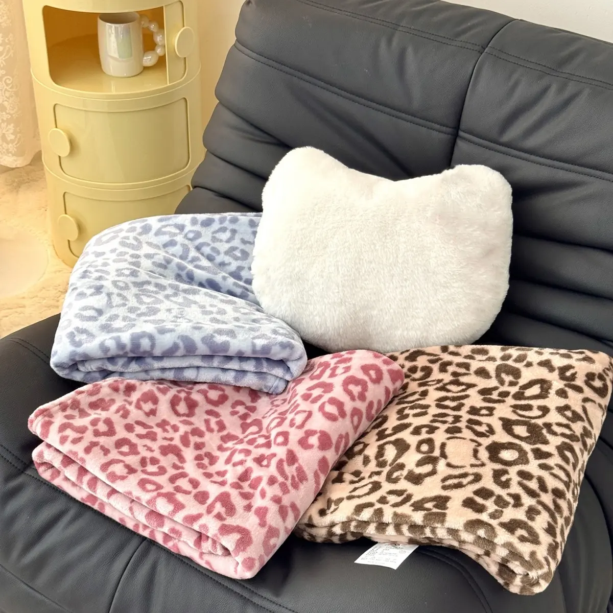Lightweight Warm Blanket Pink Soft Fleece Funky Leopard Print Blanket Fuzzy Hot Pink Cheetah Print Throw Blankets for Bed Couch Sofa Cat And Leopard Pattern,1 Piece