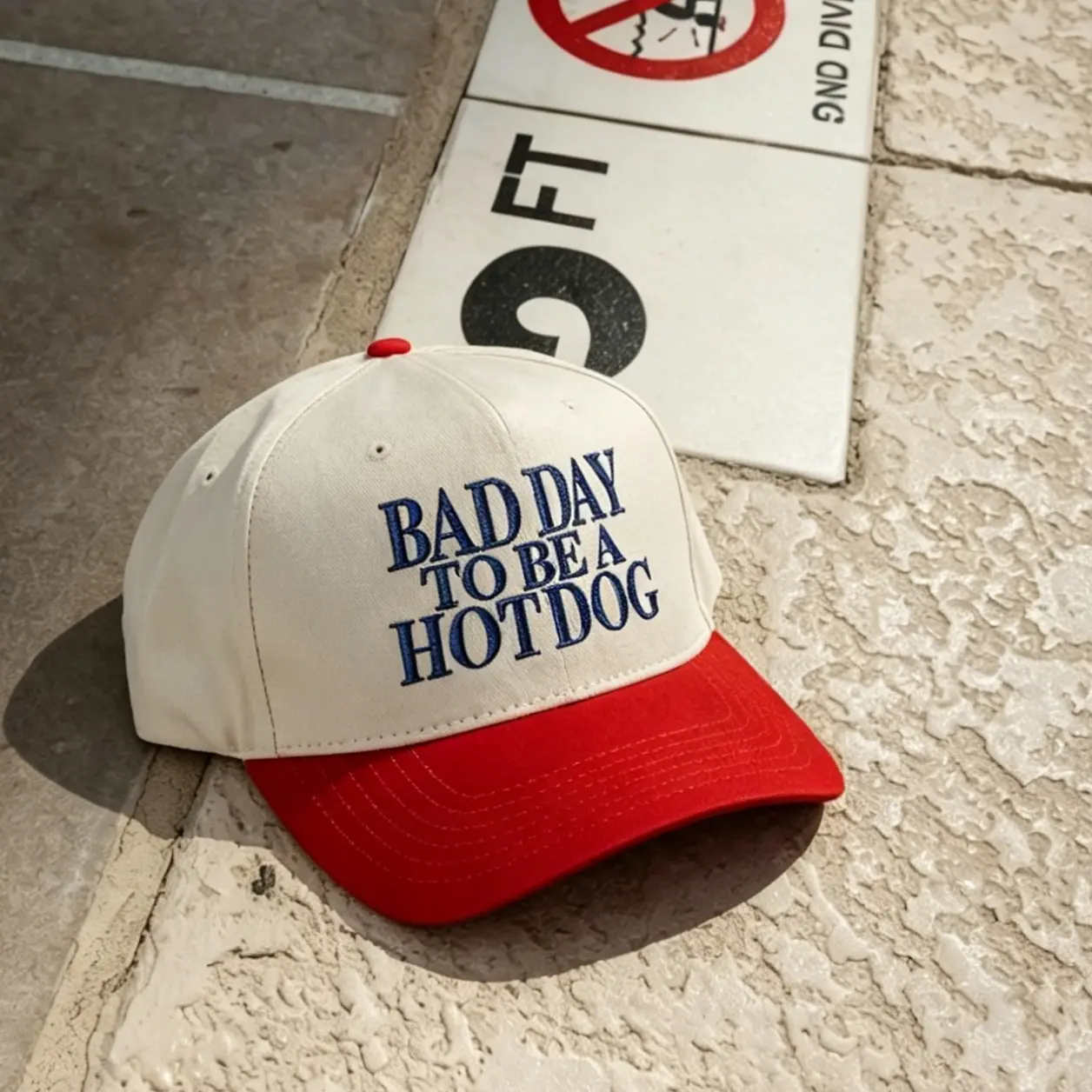 Unisex Embroidered Trucker Hat - Unisex Fit, Funny "Bad Day To Be A Hot Dog" Embroidered Joke Design, Vintage Snapback Close, Breathable Mesh, Adjustable Size, 4th Of July BBQ Outings Summer Trendy Gift Cap