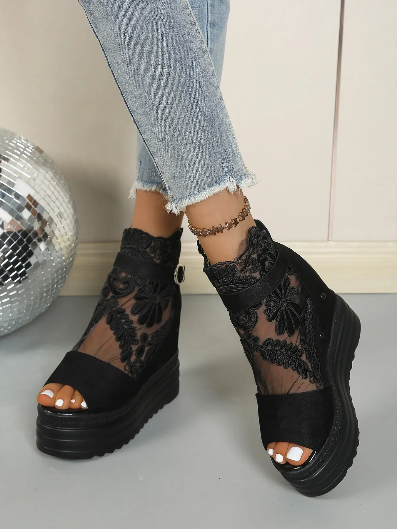 Women's 6CM Wedge Platform Peep Toe Sandals, Gothic Lolita Y2K Floral Lace Style, Mesh, Back Zipper, Buckle Strap, Non-Slip Sole, For Cosplay, Bridal, Music Festival, Daily Wear, Fashion Wedges