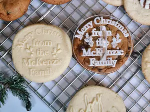 Personalized Cookie Stamp – Custom Baking Gift for Mother’s Day, Holiday Cookies, and Seasonal Baking – ‘Made with Love’ Cookie Stamp