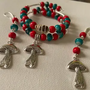 Handmade Mushroom Memory wire bracelet and earrings