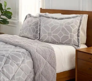 Berkshire Printed Velvetsoft Reverse Sherpa Comforter-Full