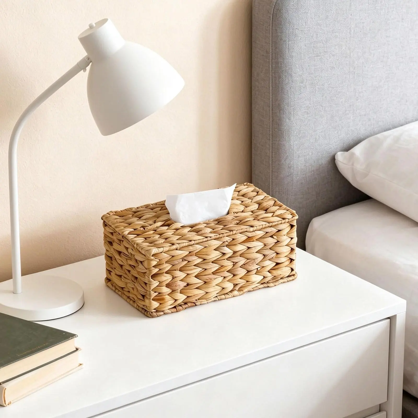 Handwoven Woven Tissue Box Cover Water Hyacinth Rectangular Tissue Box Cover Natural Wicker Tissue Holder for Standard Rectangular Tissues, Decorative Sustainable Home Decor for Home Office Bathroom Car