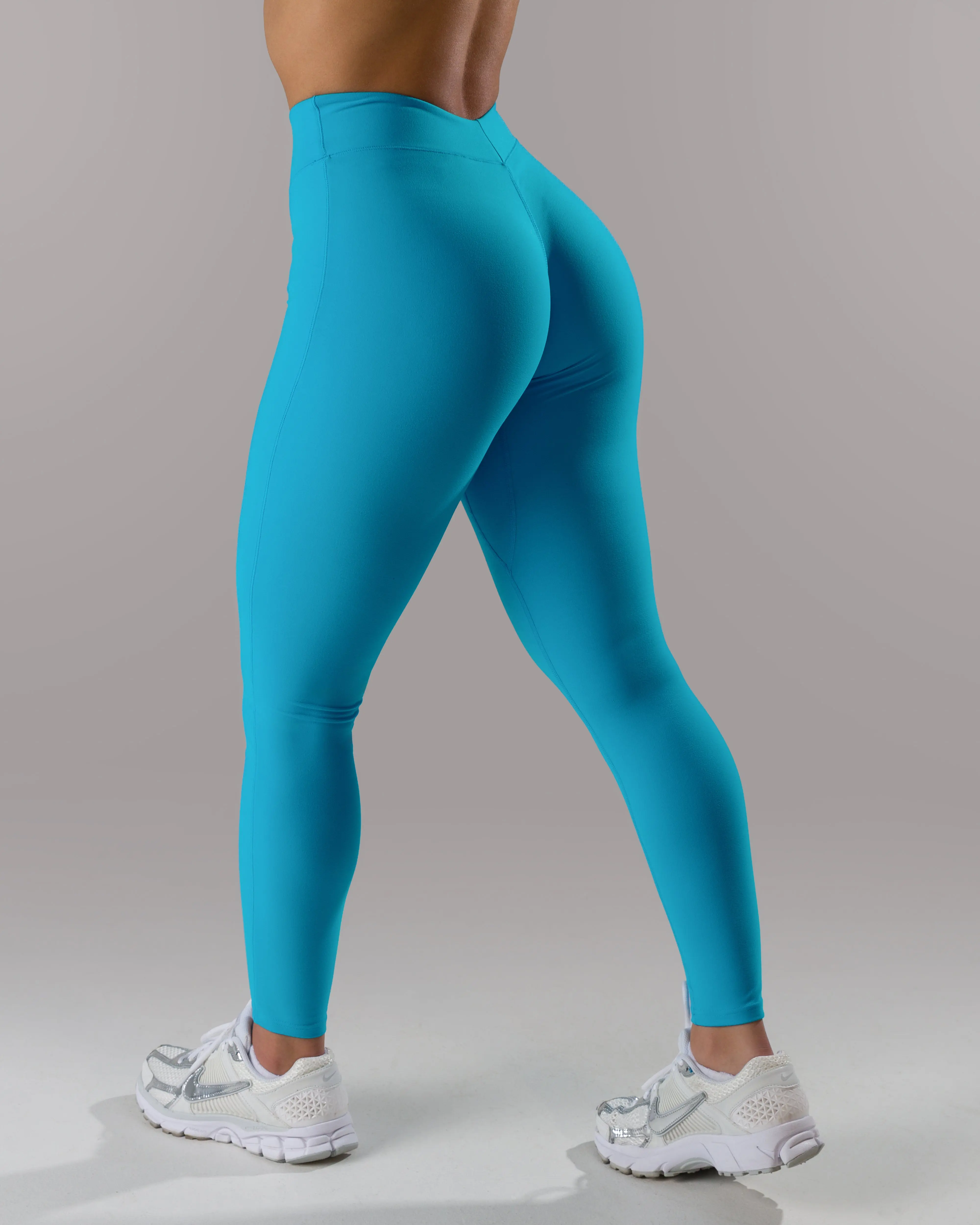 Dip Back Mid Rise Legging - Cerulean
