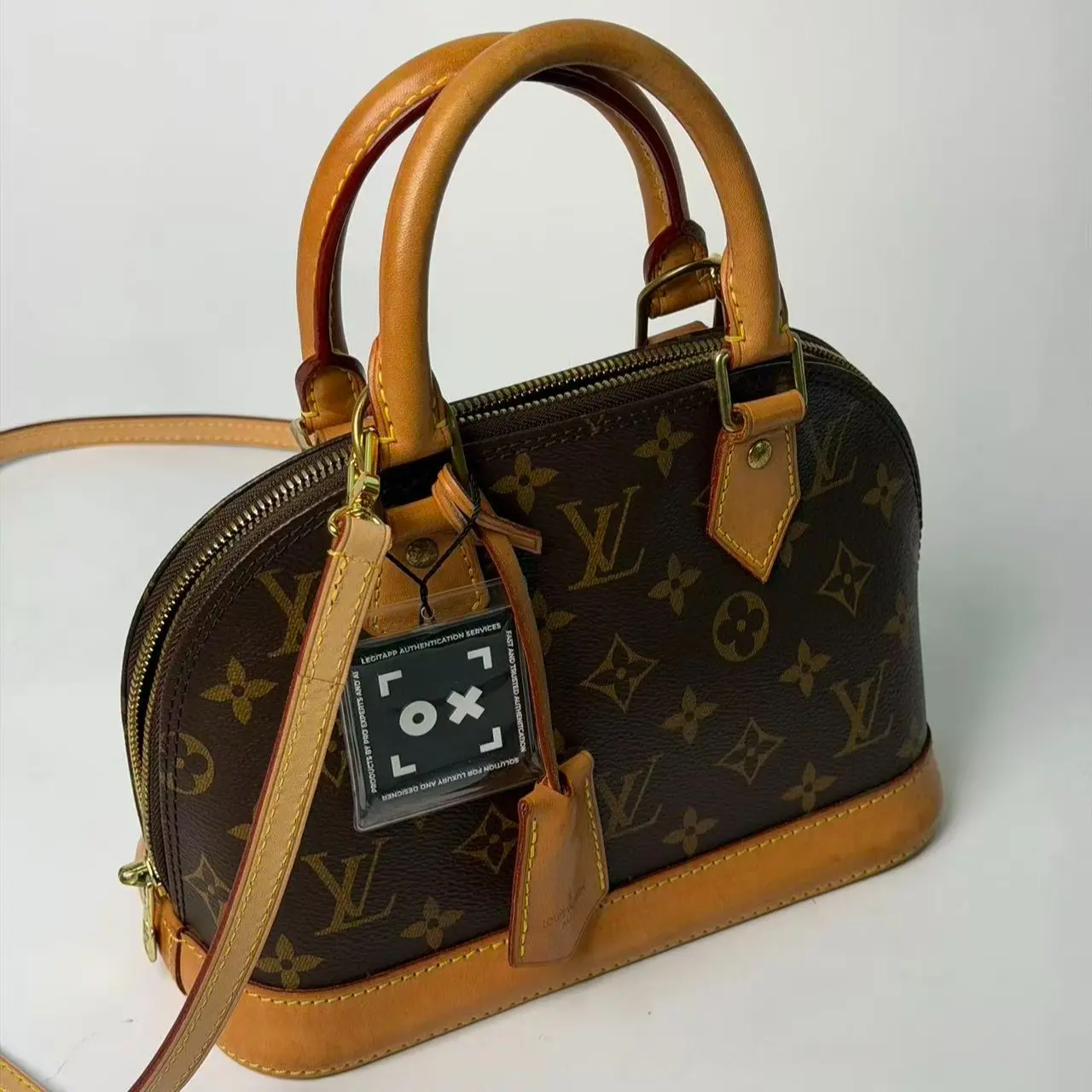 Pre-owned Louis Vuitton x Crossbody Bags Alma BB