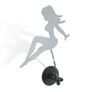 Grand General – Waving Lady Window Accent