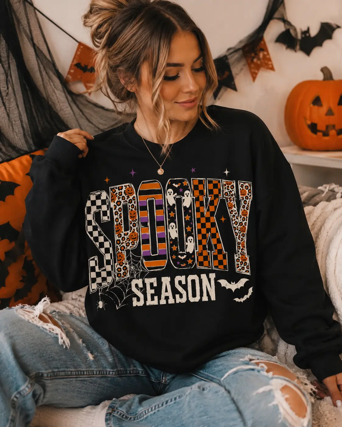 Spooky Season Halloween Sweatshirt for Women, Ghost Pumpkin Spider Web Graphic Crewneck, Vintage Checkered Oversized Pullover, Fall Party Shirt, Cute Halloween Gift -DPCLICK