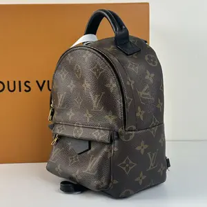 Pre-owned Louis Vuitton Monogram Canvas Backpack Classic Design with Multiple Pockets and Adjustable Straps
