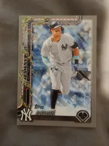 Aaron Judge 2025 holiday grey glitter parallel