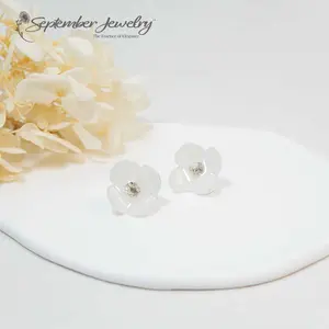 Single Petal White Hydrangea Earrings – Real Flowers, Stainless Steel, 0.7"