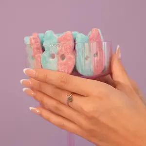 Sukar Dizzy Skulls BUBS Sour Gummy Skulls with Bursting Bubblegum Flavor! Chewy Snack Sweet TikTok Fav