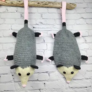 New Possum Grocery Bag Holder, Funny Valentine's Day Gift, Crochet Possum Birthday Gift, Opossum Bag Saver, Housewarming Gift, Gift for her