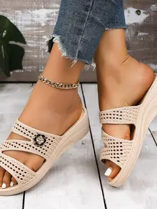 New Summer Women's Sandals, Outdoor Fashion Thick Sole Soft Bottom, Anti-Slip Home Shoes, Casual Mom Shoes, Comfortable and Stylish