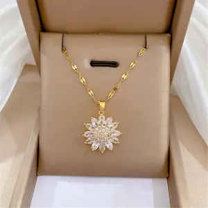 Exquisite Glittering Sunflower Pendant Necklace - Elegant Copper-Set Cubic Zirconia Floral Jewelry, Dazzling Golden Bloom Charm for Women, Perfect Gift for Weddings & Evening Glamour
