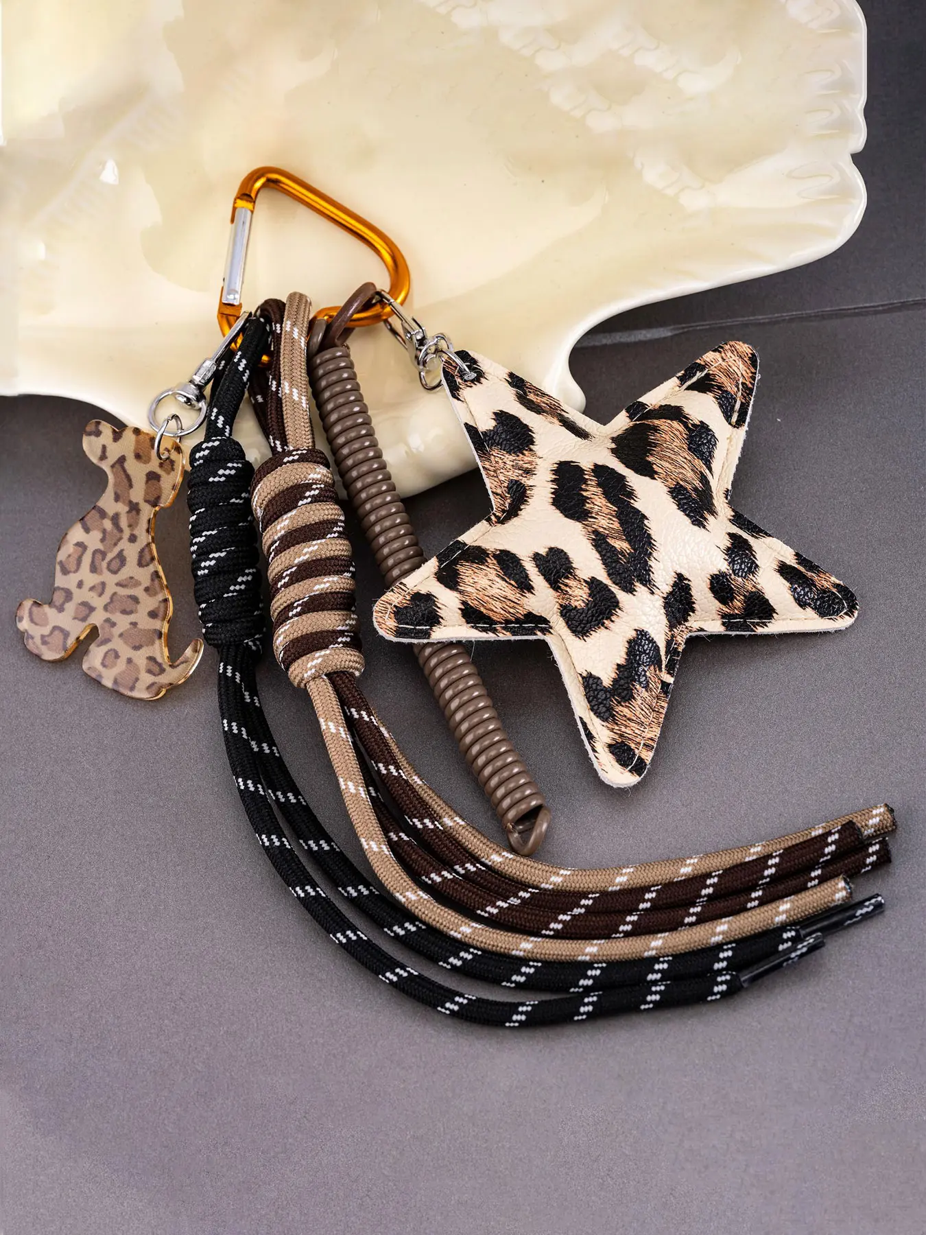 Leopard Print Heart & Star Keychain, Cute Kawaii Keychain, Cute Keychains, with Dog Charms Heart Keyring Bag Charms Woven Rope Knot Lanyard Keychain Decoration, Mother'S Valentine'S Day Gift