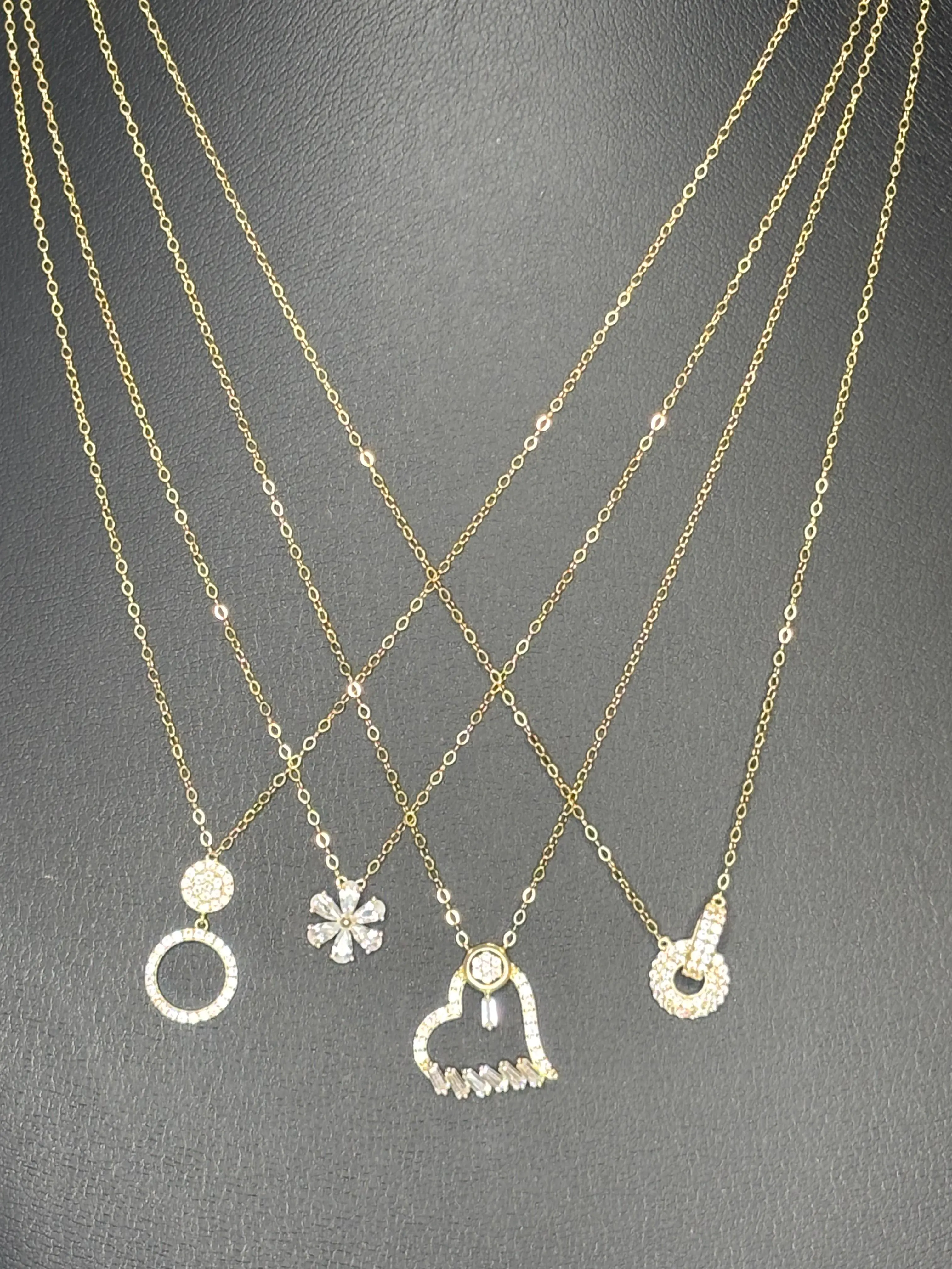 Elegantes y lujosas cadenas en oro real 14k