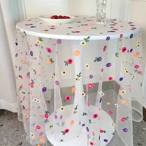 Floral Pattern Lace Tablecloth, 1 Count Modern Simple Tablecloth, Table Decoration Supplies for Home Dining Room Wedding Birthday Festival Party, Ornaments