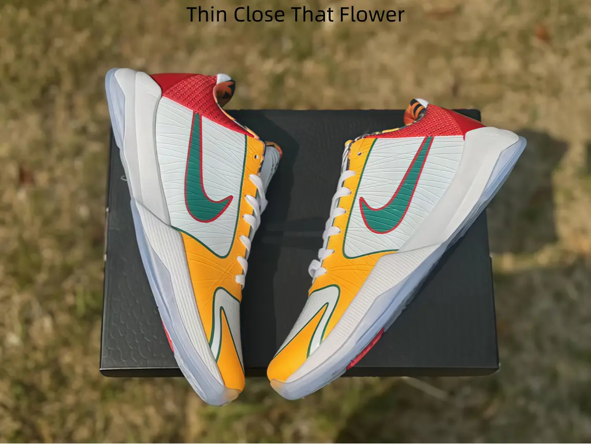 White Yellow Red Green Lightweight Competitive Basketball Shoes, Air-circulation Knit Fabric, Abrasion-proof Footwear Suitable For Sports Short Video Production