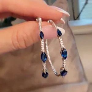 Susana’s hoops earrings