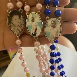 Memorial rosaries with resin finish