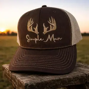 Simple Man Hunting Trucker Hat – Vintage Deer Embroidery Mesh Cap for Men, Adjustable Snapback, Perfect Valentine’s Day Gift for Him