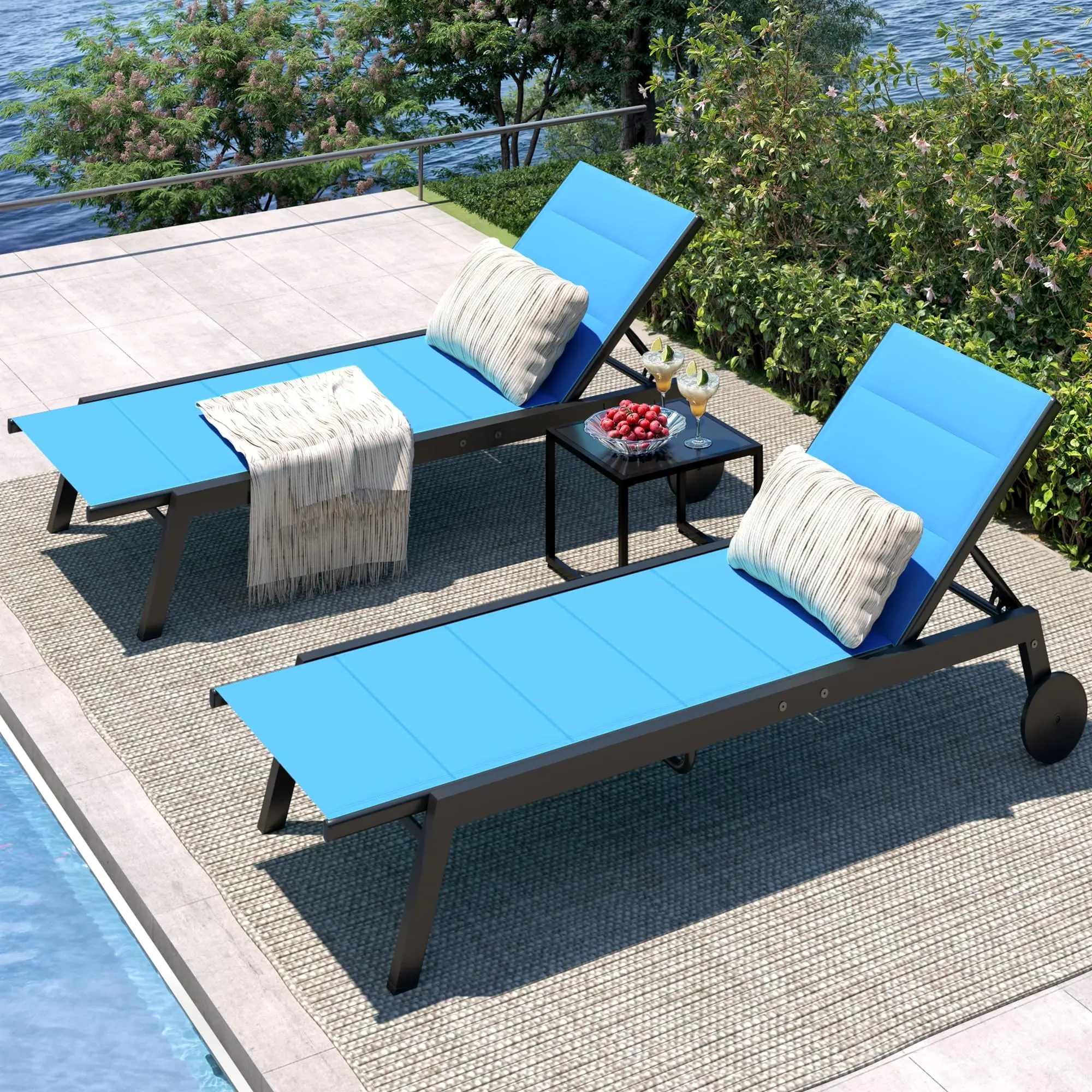 3-Piece Patio Chaise Lounge Chair Set with Adjustable Backrest & Wheels – 2 Outdoor Lounger Chairs with 1 Side Table, Ideal for Poolside, Garden, Lawn, Deck（3 Packages）
