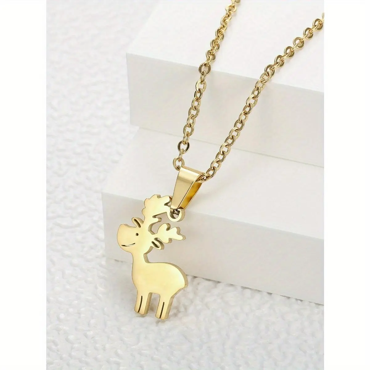 Women's Stainless Steel Deer Shape Pendant Necklace with Minimalist Chain, Durable Colorfast Design, Elegant Charm, Ideal Christmas Gift Costume Jewelry