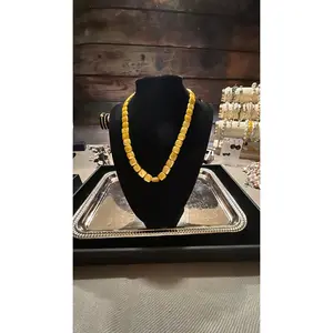 Square golden baroque necklace