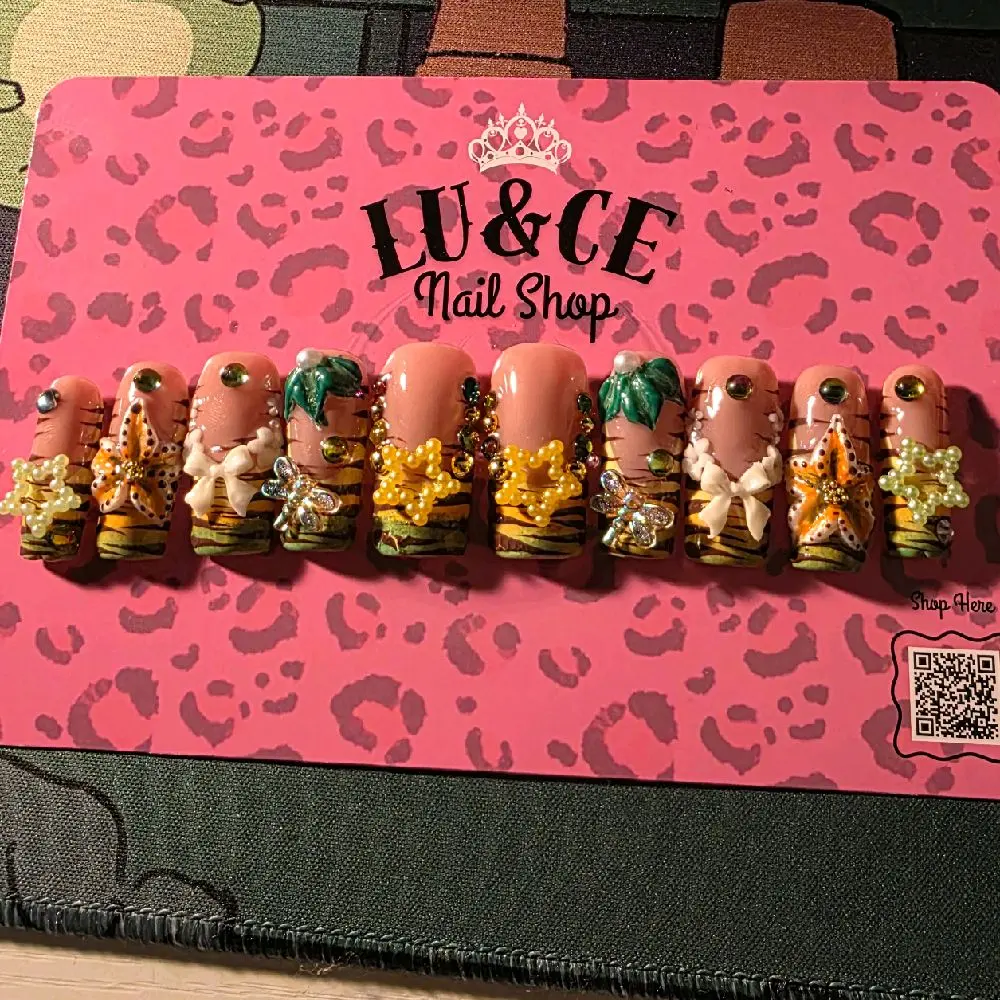 Island Paradise Press On Nails Floral