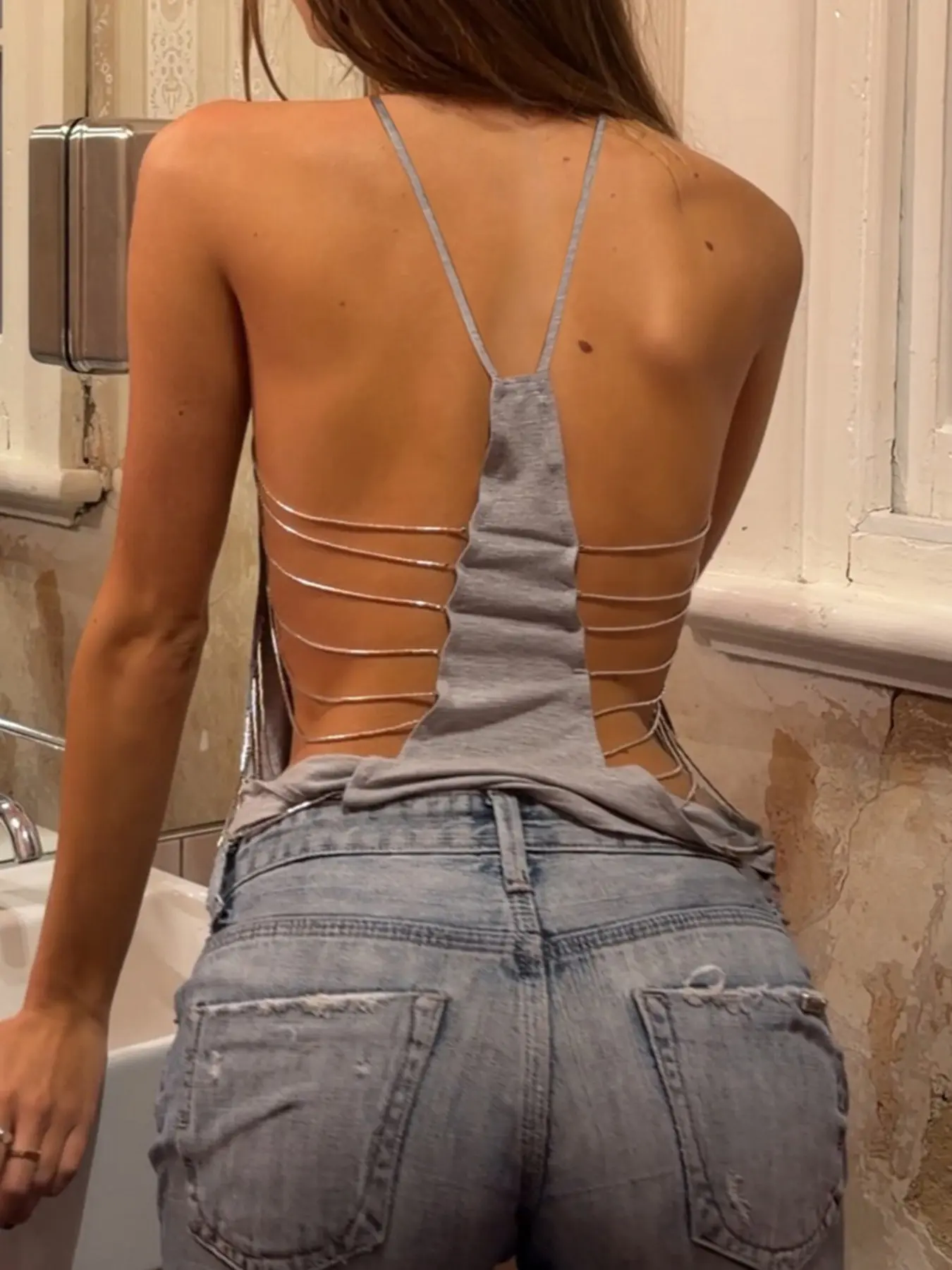 Pure Color Backless Sexy Chain Vest Y2K Street Fashion, Summer Loose Fit Tank Top, Party Wear for Women, Trendy Halter Neck Design