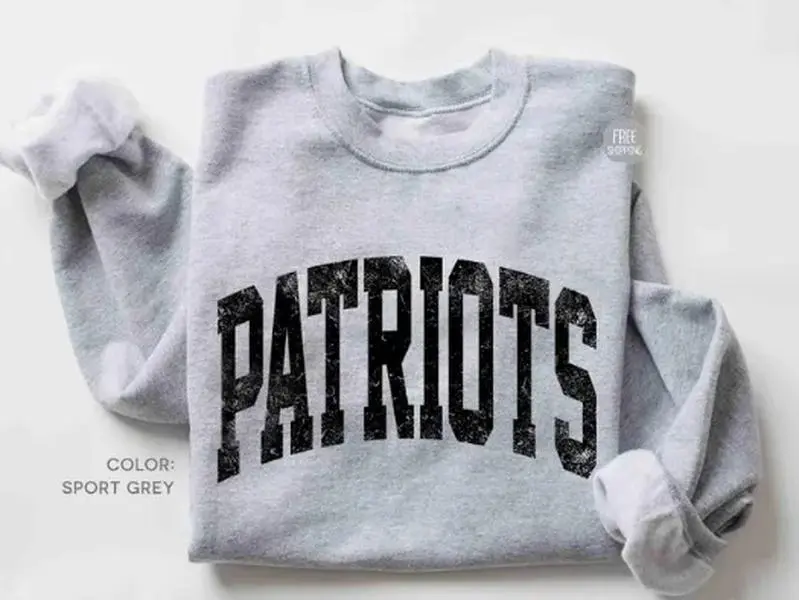 Vintage Patriots Mascot Sweatshirt – Retro Game Day Team Spirit Crewneck, Classic Fan Gift