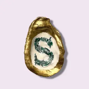 Monogram S Oyster Magnet