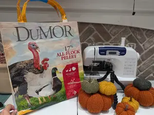 Farmhouse style feed bag reusable totes- multiple animals availible