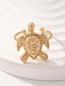 Charming Summer Beach Sea Turtle Ring for Ladies - Elegant Design with Beach-Inspired Elements