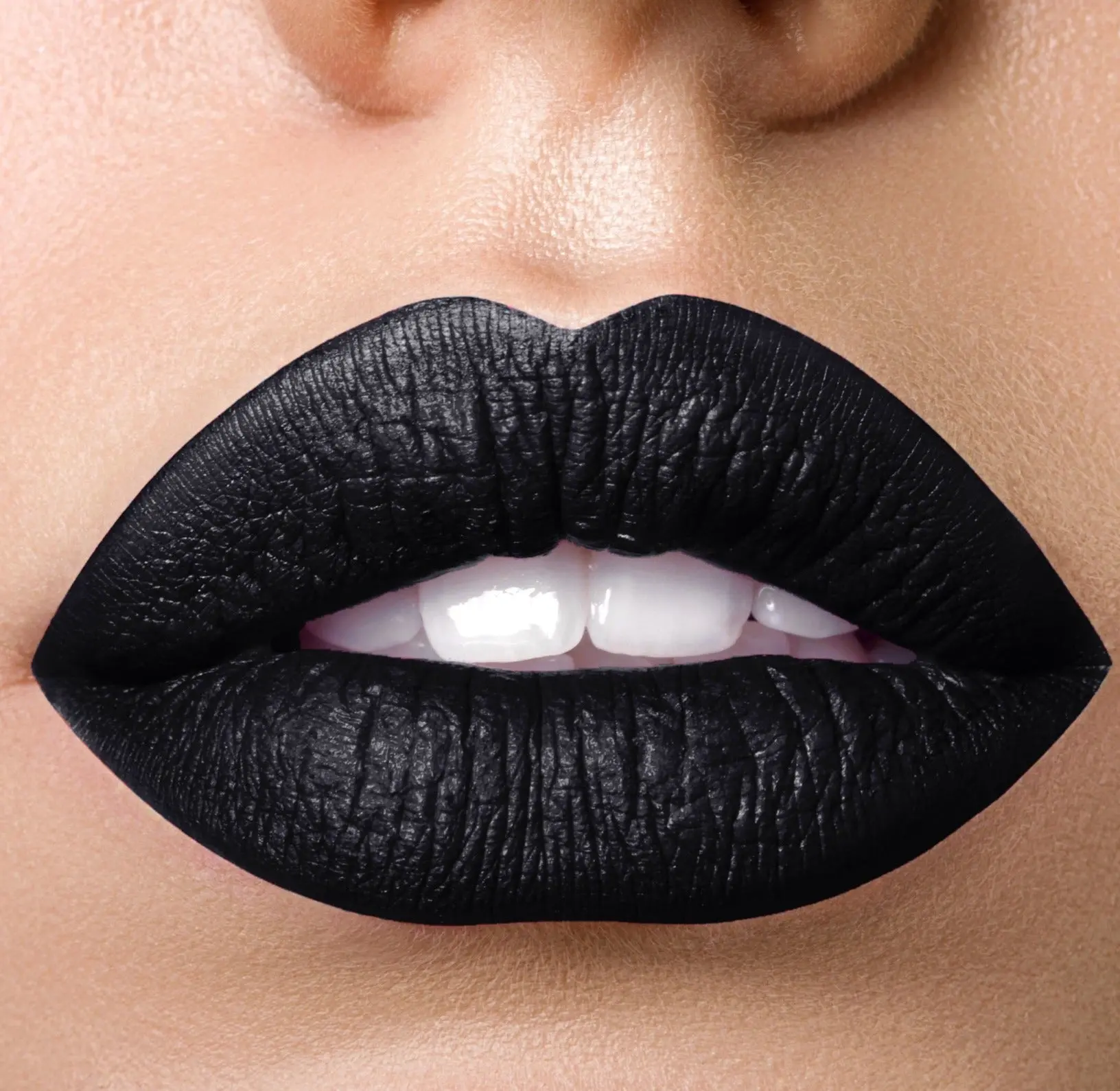 BLACK BEETLE :  HOLLY WAND | VELVET LIQUID LIPCHROMA
