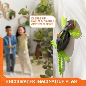 Rechargeable Wall Climbing RC Robot Toy for Kids, Unisex Educational Gift for Boys & Girls Aged 4+, Includes Two Aa Batteries