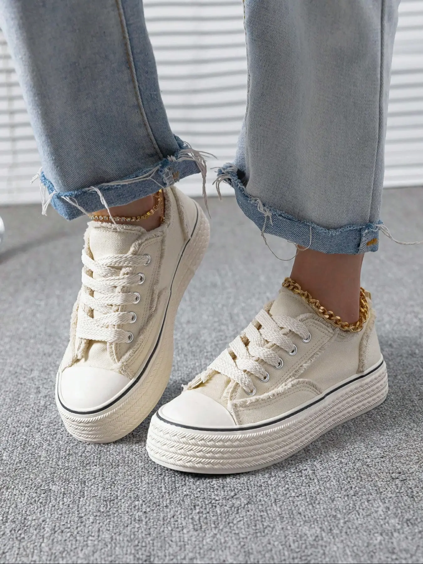 Women's Fashion Floral Design Slip-On Canvas Sneakers Trainer, Lightweight Outdoor Casual Shoes, Non-Slip Sole, Sizes 35-42, Walking Shoes