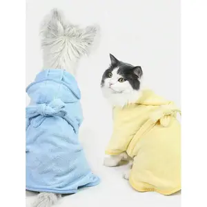 Pet Bathrobe with Hood Design, Puppy Towel, Cat Towel, Super Absorbent Quick-Dry Pet Towel, Suitable for All Pets, Pet Towel for Drying Dogs and Cats, Large Adjustable Pet Bathrobe, Suitable for Dog and Cat Dryer